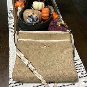 Coach crossover purse